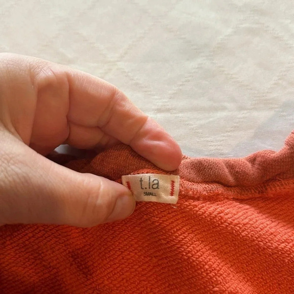 Anthropology t. la women’s crewneck sweatshirt‎ Terry cloth sleeves small - Picture 2 of 4